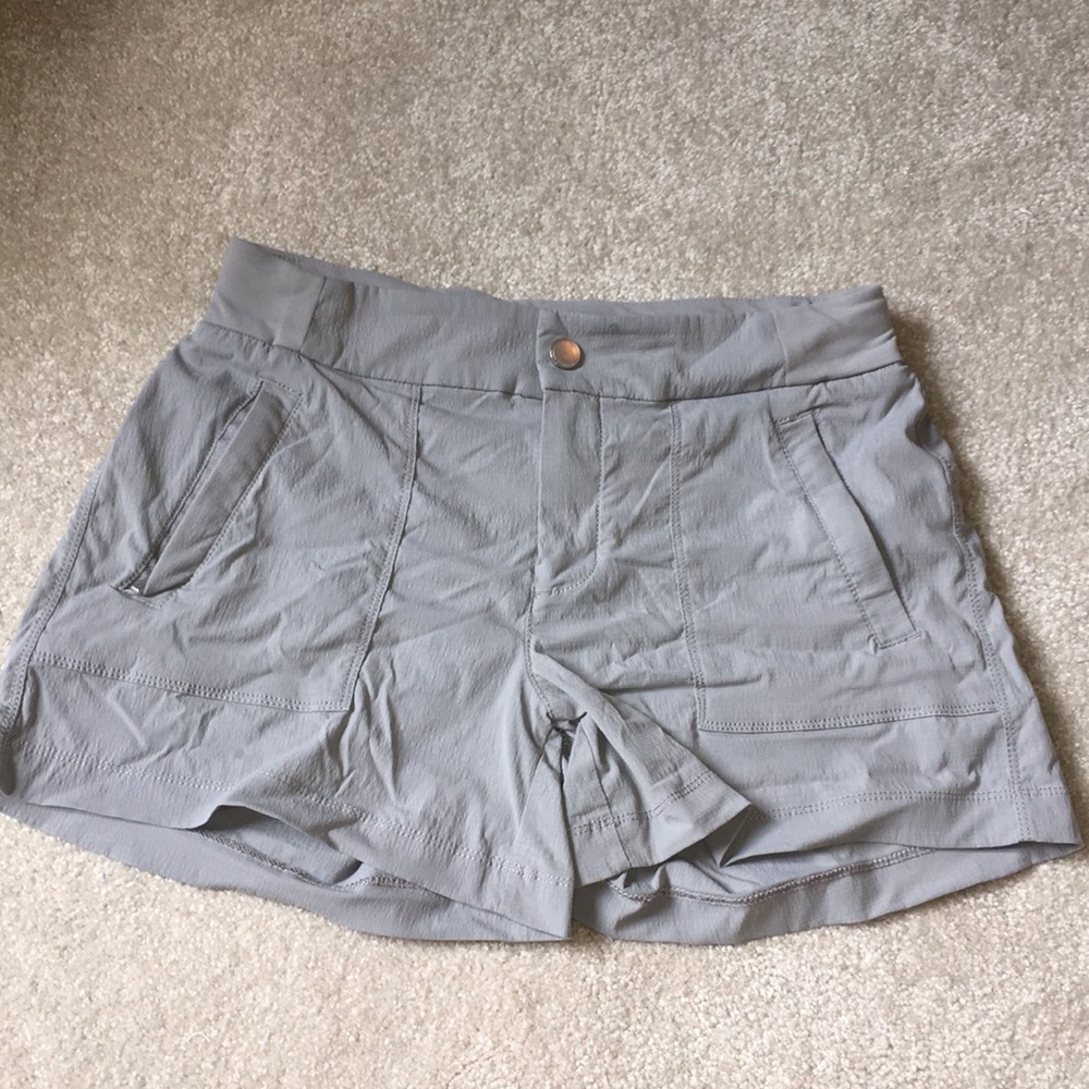 ATHLETA Silver Gray Trekkie Hiking Shorts